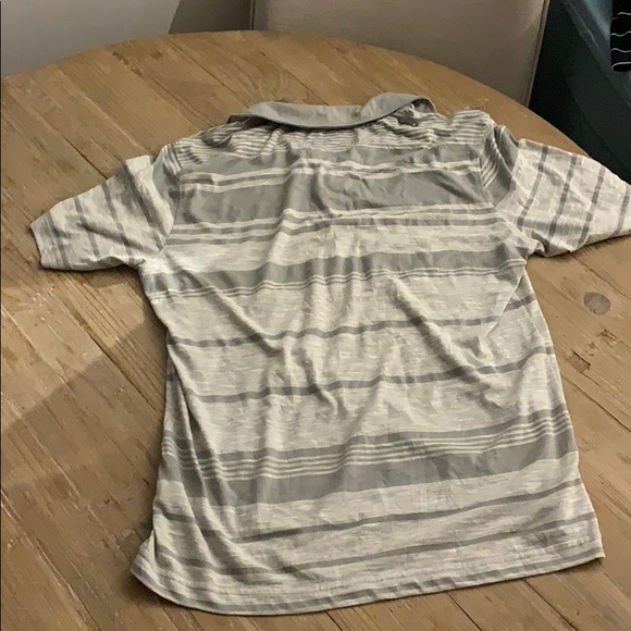 Grey fox polo ♓️♓️♓️ - Picture 4 of 4